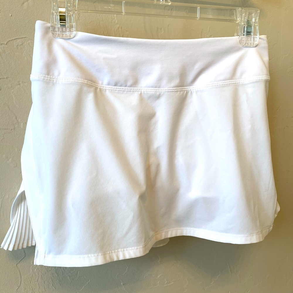Lululemon white tennis skirt